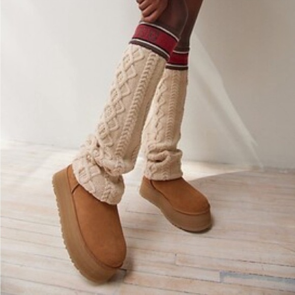 UGG Classic Sweater Letter Tall Chestnut Platform Boots sz US 8 NEW - Picture 5 of 16